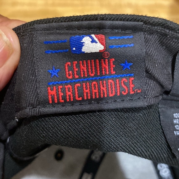 NEW ERA PHILLIES HAT - Picture 4 of 5